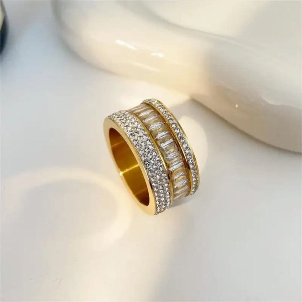 Luxury Zircon Ring