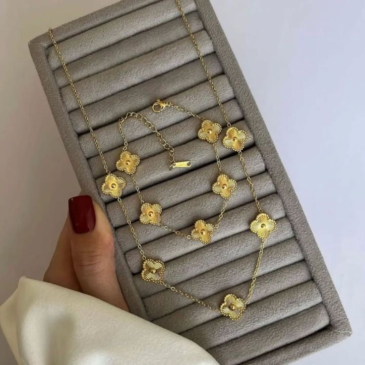 Necklce & Bracelet pair by SMN Jeweller